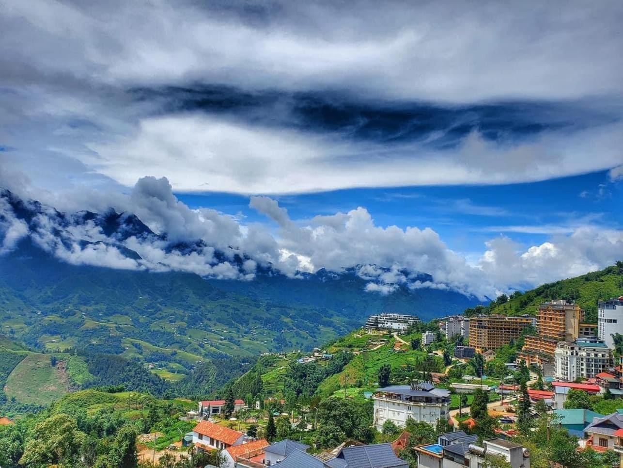 De Khách sạn Sa Pa